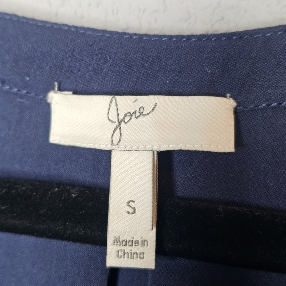 Joie Silk Top Womens Small Navy Blue V Neck Light Airy Flowy Classic Capsule - Picture 7 of 13